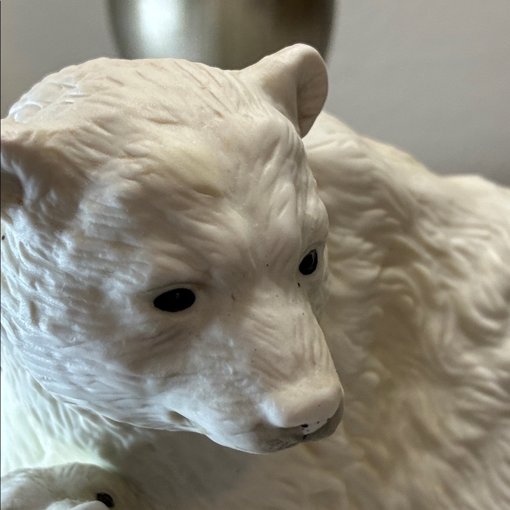 Polar Bear & Cubs Ceramic Family Figurine - Picture 5 of 8